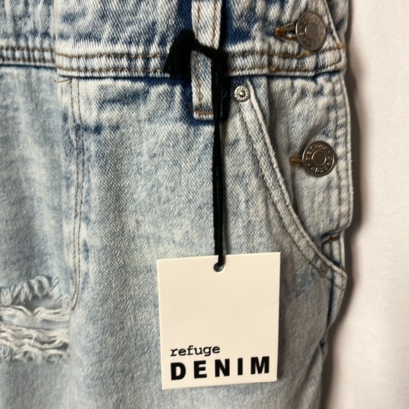 refuge denim overall shorts.  New - Picture 4 of 4